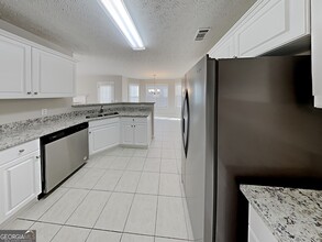 362 Anita Dr in Powder Springs, GA - Building Photo - Building Photo