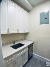 SECOND AVENUE, Unit 9M in New York, NY - Foto de edificio - Building Photo