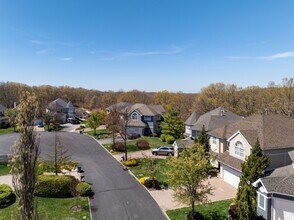 Vanderbilt Estates Dix Hills in Dix Hills, NY - Building Photo - Building Photo