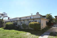 410 Canterbury Way in Oxnard, CA - Building Photo - Building Photo