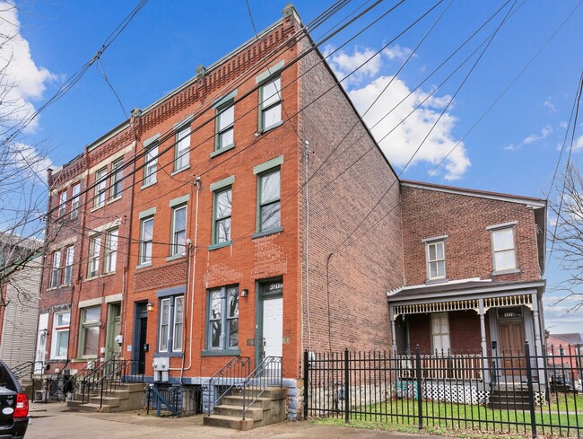 1217 Juniata St in Pittsburgh, PA - Building Photo - Building Photo