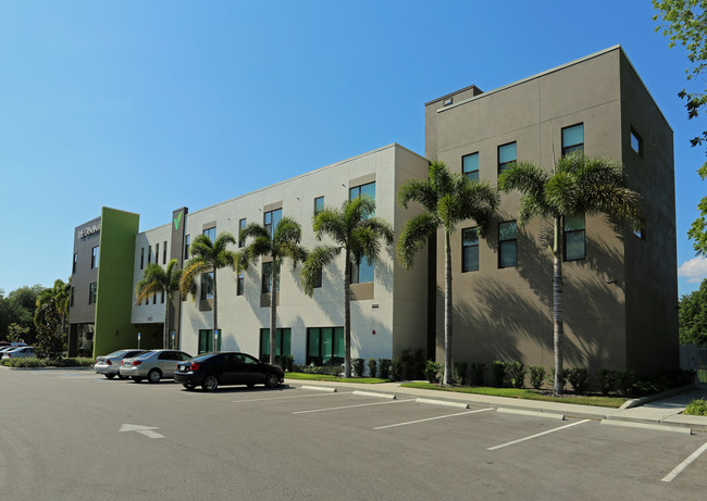 The Graham at Gracepoint in Tampa, FL - Building Photo - Building Photo