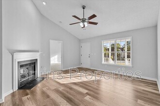 3011 Butterwood Dr in Jamestown, NC - Building Photo - Building Photo