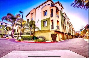 8787 Tribeca Cir in San Diego, CA - Building Photo