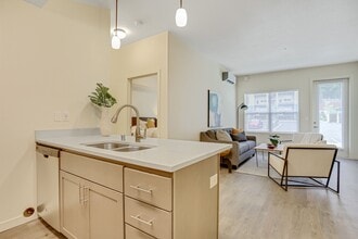 Haven Hills Apartments in Vancouver, WA - Building Photo - Building Photo