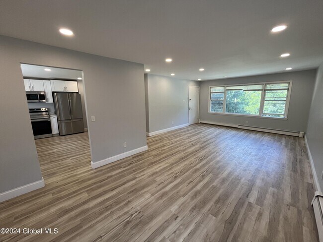 86 Hackett Blvd-Unit -1 in Albany, NY - Building Photo - Building Photo