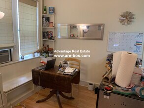 50 Chester St, Unit 1 in Boston, MA - Foto de edificio - Building Photo