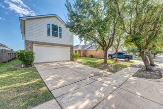 1006 Vernage Rd in Houston, TX - Building Photo - Building Photo