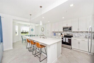 17565 Opal Sand Dr, Unit 202 in Venice, FL - Building Photo - Building Photo