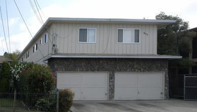 9034 Hillside St in Oakland, CA - Foto de edificio - Building Photo