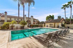 23341 La Crescenta, Unit A-301 in Mission Viejo, CA - Building Photo