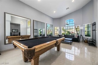 1400 Castle Crest Dr in Las Vegas, NV - Building Photo - Building Photo