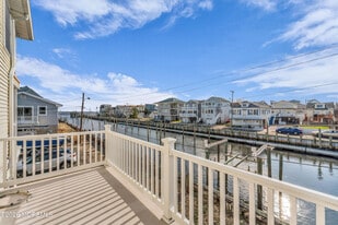 2 Bedle Pl in Highlands, NJ - Building Photo