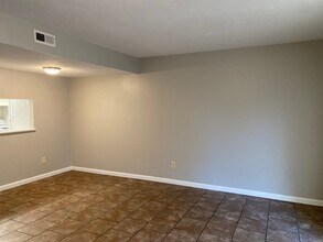 25 Rossfield Cv, Unit L in Jackson, TN - Building Photo - Building Photo