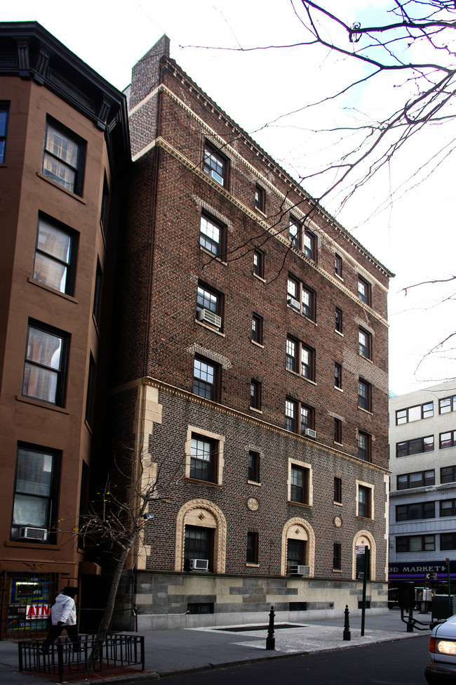 114 Clinton St in Brooklyn, NY - Foto de edificio - Building Photo