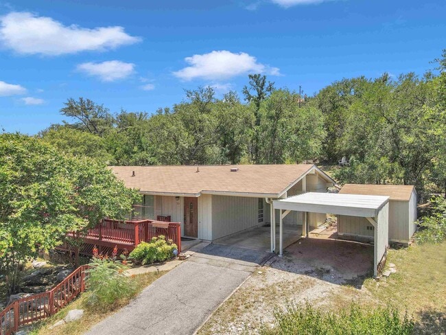 property at 515 Los Escondidos Rd