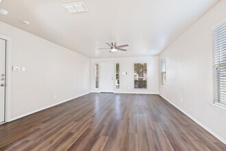 8968 Scarlet Creek in Universal City, TX - Building Photo - Building Photo