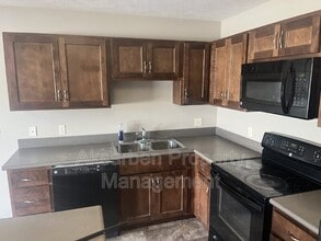 5306 41st St in Columbus, NE - Foto de edificio - Building Photo