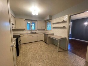 76 Elmhurst SE in Grand Rapids, MI - Building Photo - Building Photo