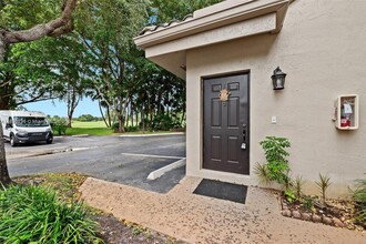 16364 Malibu Dr in Weston, FL - Building Photo - Building Photo