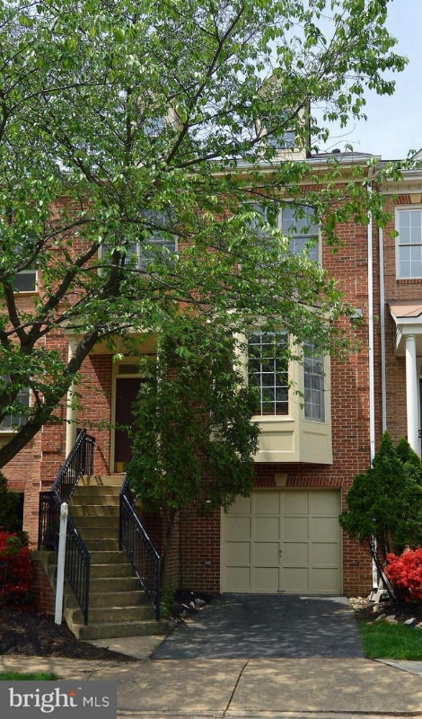 property at 3004 Fallswood Glen Ct
