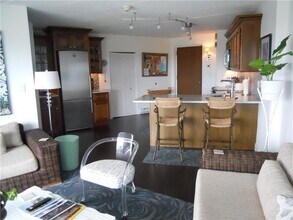 1302 Capella Rd in Newport, RI - Building Photo - Building Photo