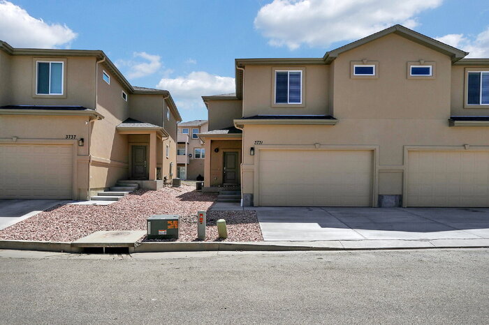 3731 Venice Grove in Colorado Springs, CO - Foto de edificio