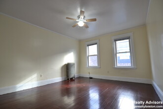 11 Mapleton St, Unit 2 in Boston, MA - Building Photo - Building Photo