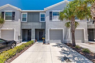 8852 Indigo Trl Lp in Riverview, FL - Building Photo - Building Photo