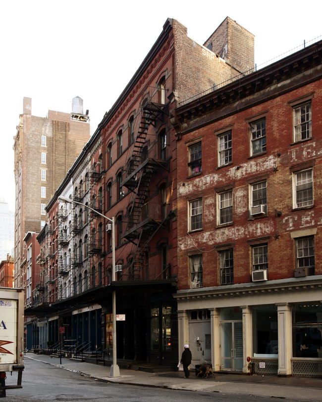 184-186 Duane St in New York, NY - Foto de edificio - Building Photo