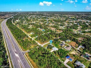 803 Meadow Rd in Lehigh Acres, FL - Building Photo - Building Photo