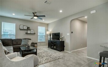 109 Muenster Dr in Hutto, TX - Building Photo - Building Photo