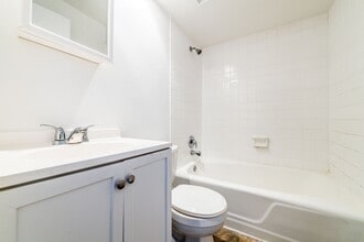 14026 S School St Riverdale, IL 60827 in Riverdale, IL - Building Photo - Building Photo