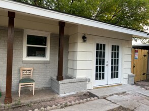 220 Dalehurst Dr in San Antonio, TX - Building Photo - Building Photo