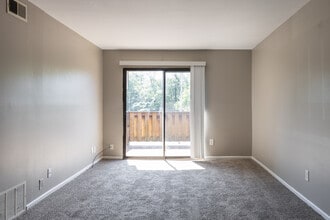 Emerald Crossing in St. Louis, MO - Foto de edificio - Interior Photo