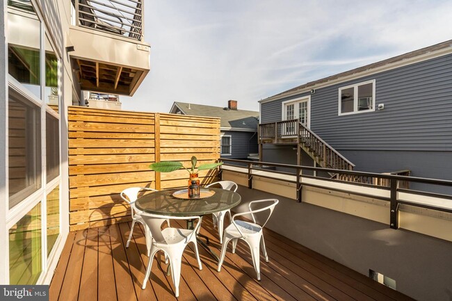 1800 Mt Vernon Ave-Unit -201 in Alexandria, VA - Building Photo - Building Photo