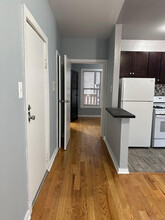 5668 N Ridge Ave, Unit ONE BED in Chicago, IL - Building Photo - Building Photo