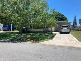 1110 Indigo Dr in Sebastian, FL - Building Photo