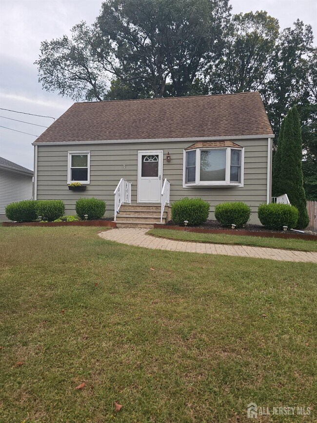 5 Channing Rd in East Brunswick, NJ - Building Photo - Building Photo
