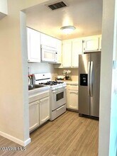38710 10th St E in Palmdale, CA - Building Photo - Building Photo