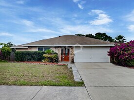 1014 Gore Dr in Oviedo, FL - Building Photo