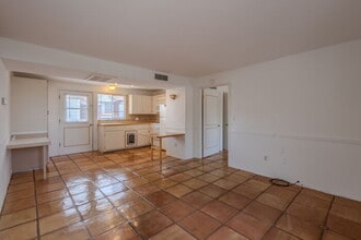 302 S Paseo Cerro in Green Valley, AZ - Building Photo - Building Photo