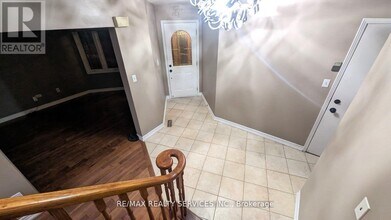 57 Atkins Cir in Brampton, ON - Building Photo - Building Photo