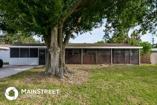 3305 19th Ave W in Bradenton, FL - Building Photo