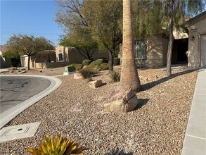 7922 N Crested Starling Ct in North Las Vegas, NV - Building Photo - Building Photo