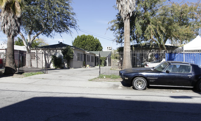 12117 Hart St in North Hollywood, CA - Building Photo - Building Photo