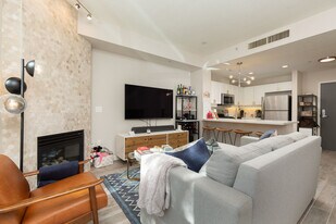 1240 India St, Unit 100 in San Diego, CA - Building Photo