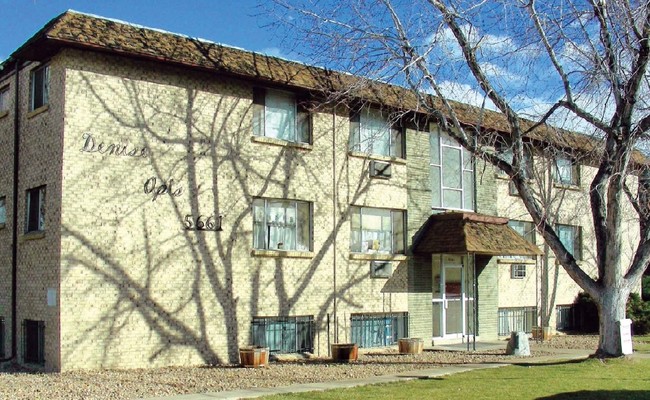 W Green Meadows (Denise Apartments) in Denver, CO - Foto de edificio - Building Photo