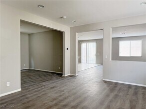 7399 Amesbury St in Las Vegas, NV - Building Photo - Building Photo