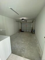 715 N 59th Ave in Hollywood, FL - Building Photo - Building Photo